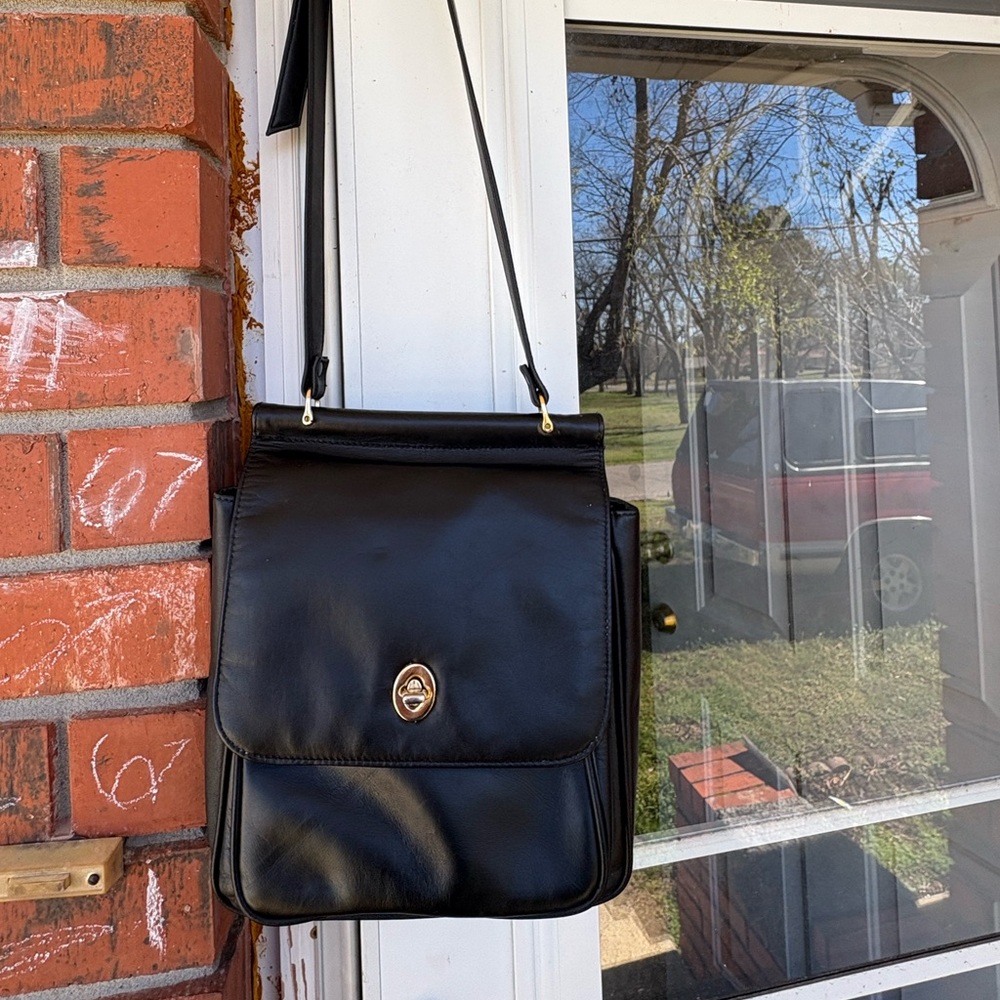 Giani Bernini Black Leather Crossbody